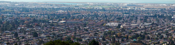 istock panoramic view of the Oakland and San Francisco 1072564466