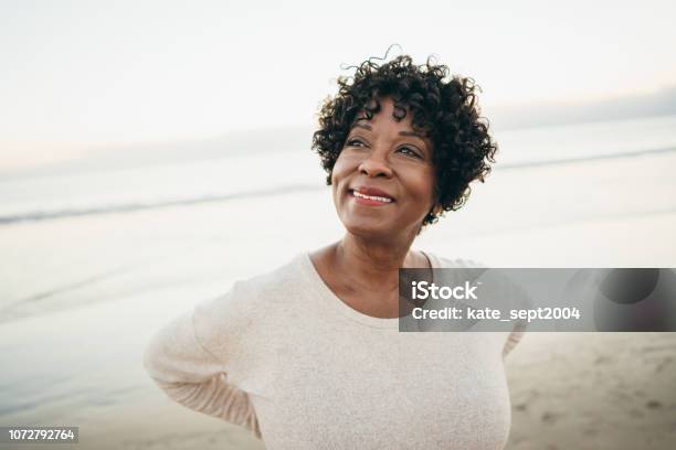 Positiv Leben Stockfoto und mehr Bilder von Alter Erwachsener - Alter Erwachsener, Afro-amerikanischer Herkunft, Frauen über 40
