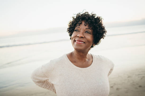 Positive living 60 years old women beautiful older black woman stock pictures, royalty-free photos & images