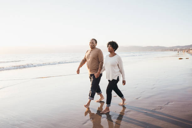 istock Lofe and dating after 55 1072792950