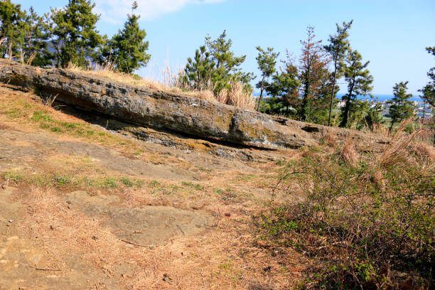 istock Bagum geom, Dansan, Ascending, Mountain 1072814118