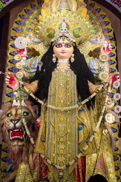 индуистская богиня джагадхатри маа - editorial religion spirituality traditional culture стоковые фото и изображения