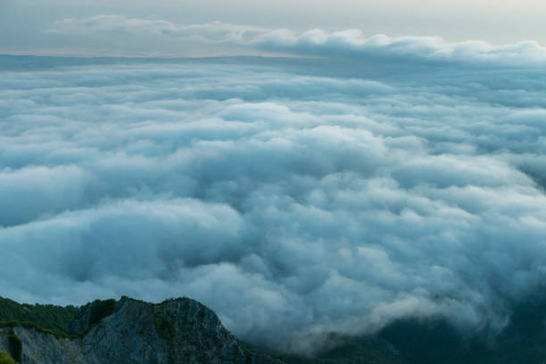 Sea ​​of ​​clouds in Mount Daisen. (Tottori, Japan)