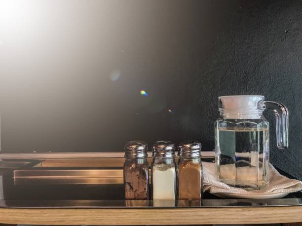 istock Sugar jar with syrup in coffee shop 1072913574