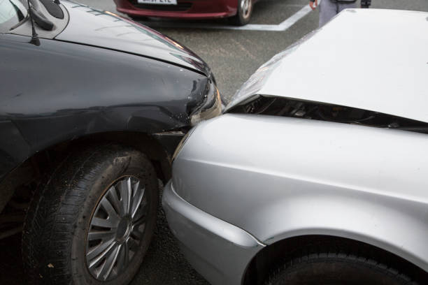 istock Cars collision 1072938618