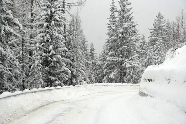 istock snow tempest on italian alps 1072981848