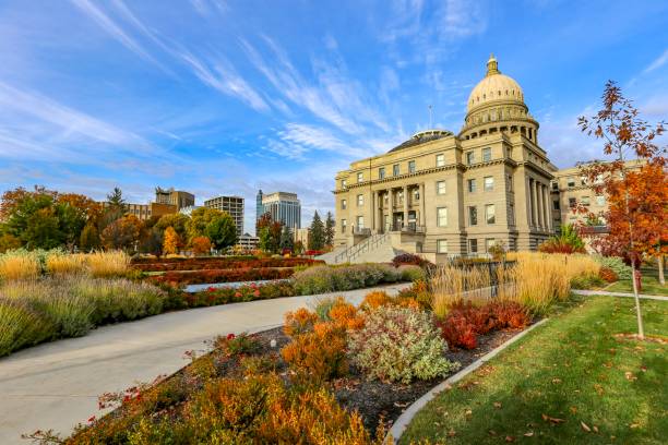 campidoglio nel centro di boise, idaho - outdoors environment nature boise foto e immagini stock