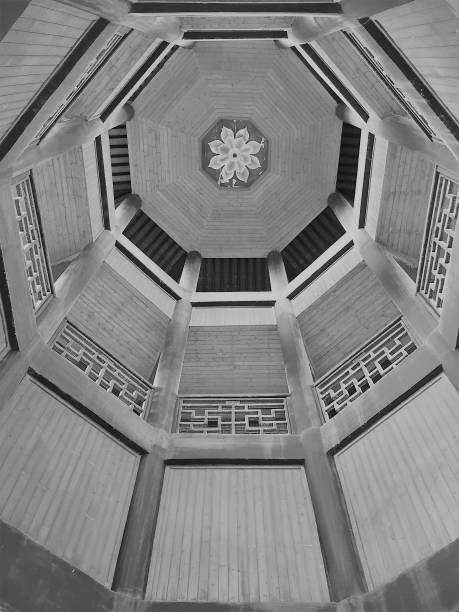 istock Painted dome af a chinese temple (Yunnan, China) 1073275422