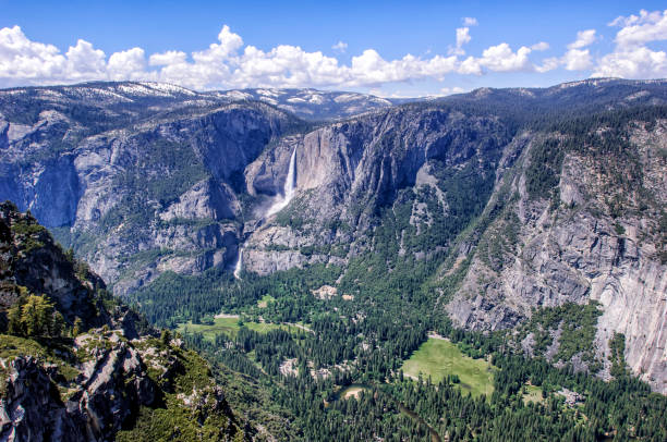 istock Yosemite Valley From Glacier Point 1073399760