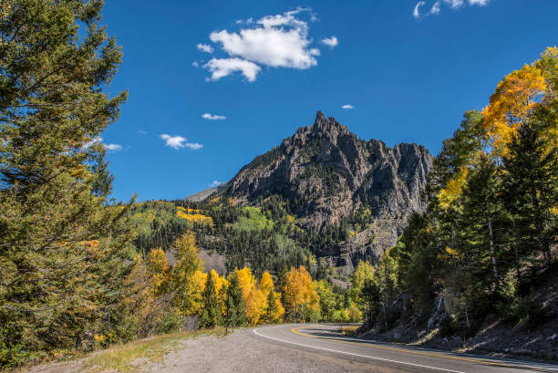 carretera del país alto - uncompahgre national forest fotografías e imágenes de stock