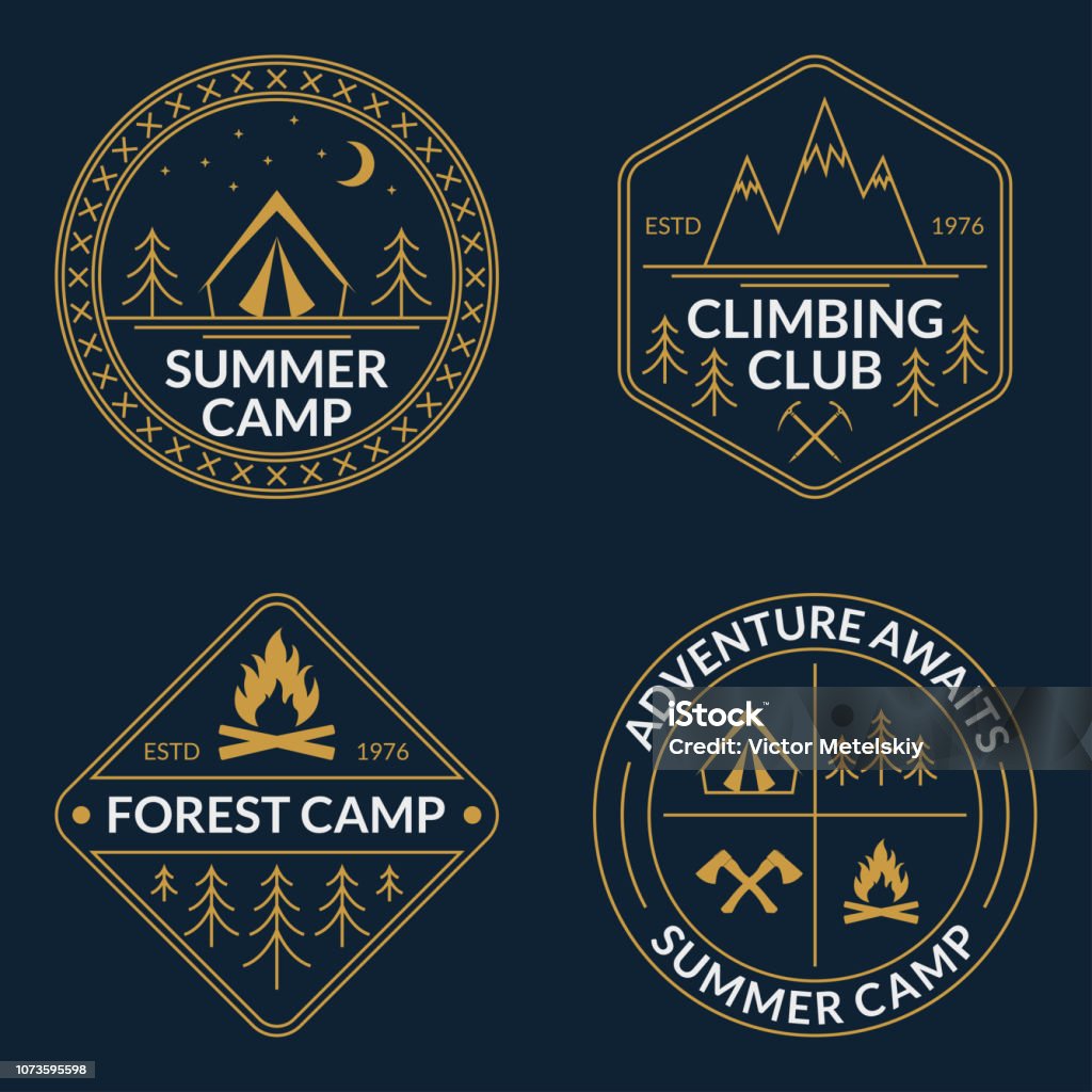 Logo de camp ensemble. L’été et forêt camping insignes. Emblème de montagne et d’escalade. Illustration vectorielle. - clipart vectoriel de Logo libre de droits