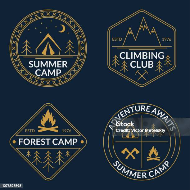 Vetores de Conjunto Do Logotipo Do Acampamento Verão E Floresta Acampando Distintivos Emblema De Montanha E Escalada Em Rocha Ilustração Em Vetor e mais imagens de Acampar