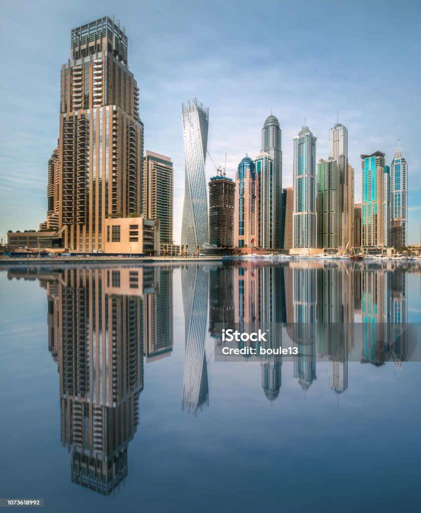 Quang Cảnh Ngày Của Vịnh Biển Ở Dubai Marina Uae Hình ảnh Sẵn có ...