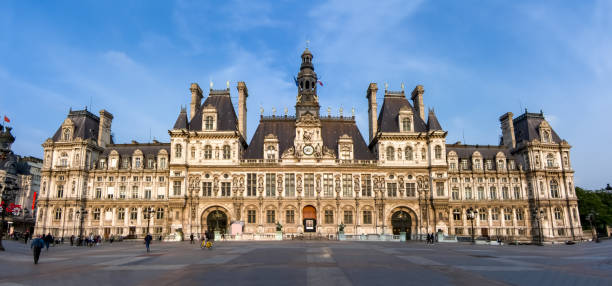 city hall (hotel de ville), paris, france - paris square architecture travel destinations urban scene imagens e fotografias de stock