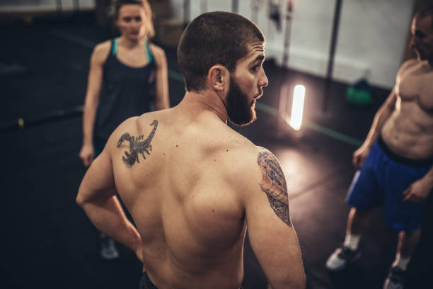 istock Fit people in gym 1073697240