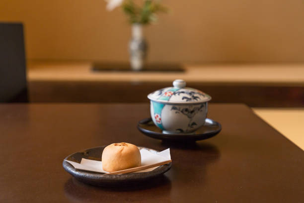 お菓子と床の間や日本茶