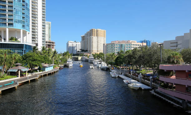 skyline di fort laudedale - broward county foto e immagini stock