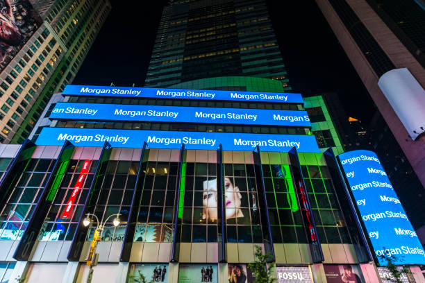 siège de morgan stanley dans la nuit à new york, éu - morgan stanley headquarters photos et images de collection