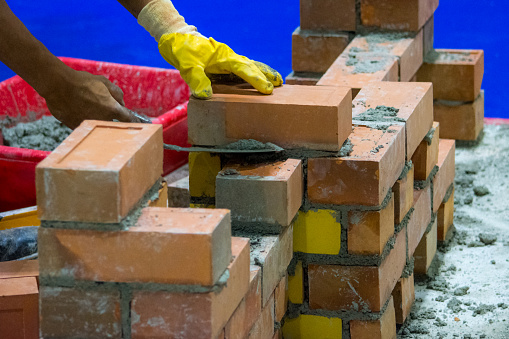 Install Brick Method Bricklayer Installing Bricks Bricklayer Worker Installing Brick Masonry ...