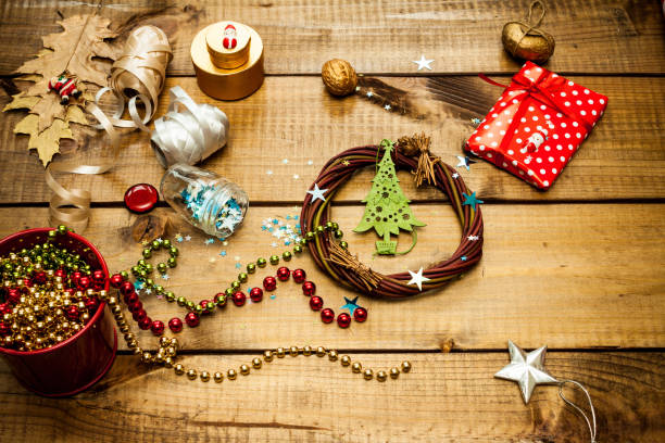 istock Packaging christmas gifts 1073834404