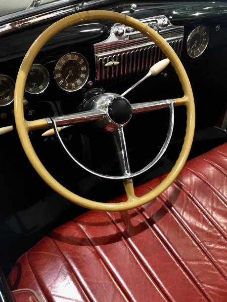 istock Classic Cars 1073932360