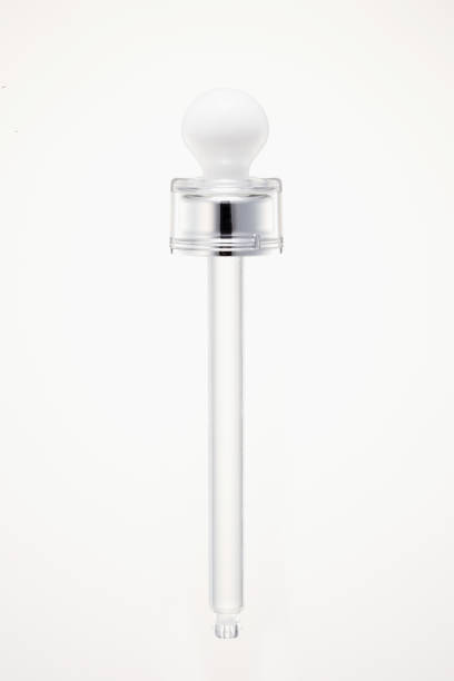 istock Dropping pipettes for cosmetics. Spuit. 1074130724
