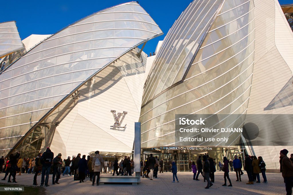 The Louis Vuitton Foundation Buildingparis Stock Photo - Download