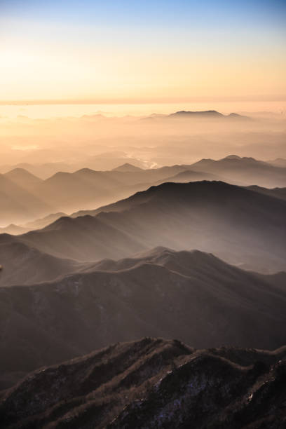 istock VD725 jirisan mountain 1074226294