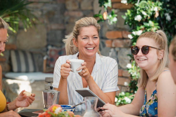 istock Family Breakfast in Italy 1074283980