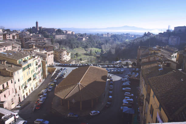 istock View of Siena, Tuscany 1074382392