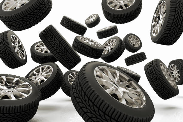 un grupo grande de neumáticos - hubcap chrome wheel car fotografías e imágenes de stock