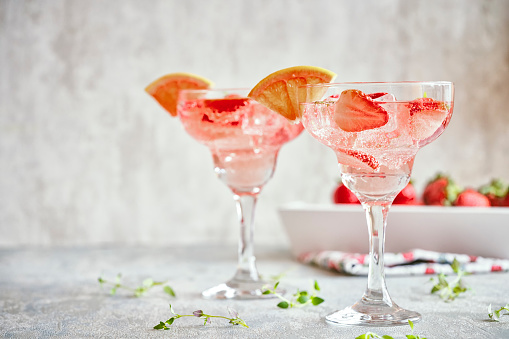 Strawberry Blood Orange Spritzers Cocktail