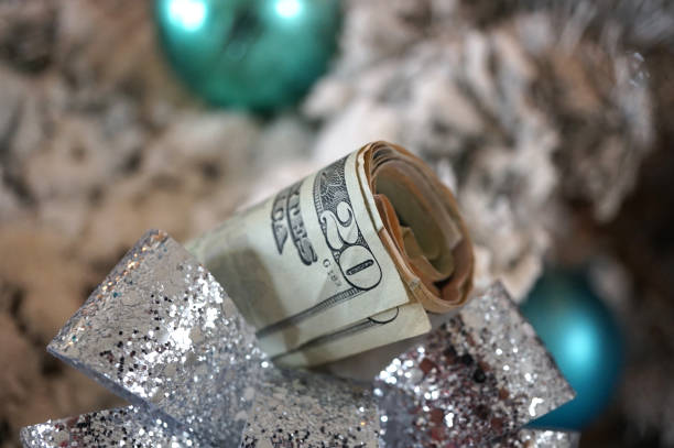 świąteczne pieniądze - twenty dollar bill christmas wealth finance zdjęcia i obrazy z banku zdjęć