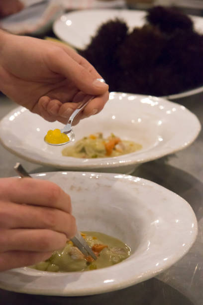 istock Sea Urchin dishes 1074532318