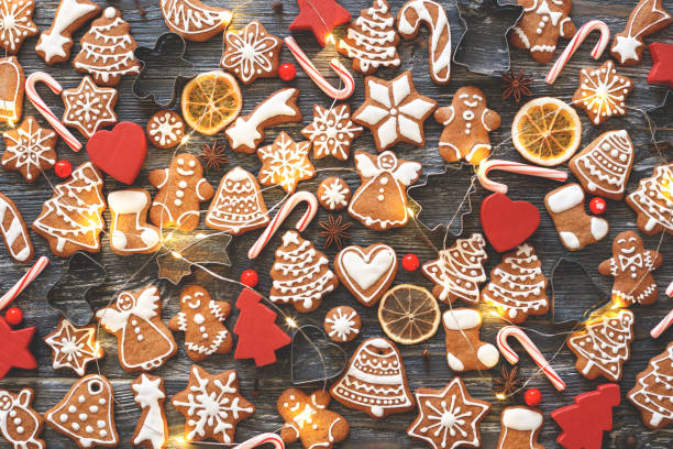 istock Christmas pattern made of gingerbread cookies. 1074611366