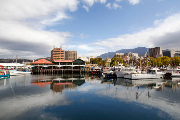 port hobart - tasmania - derwent river zdjęcia i obrazy z banku zdjęć