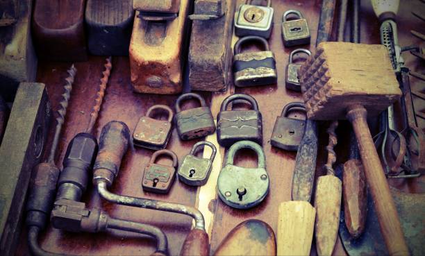 istock old tools in the carpenter shop 1074809560