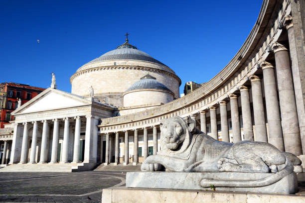 пьяцца-дель-плебисито в неаполе - piazza del plebiscito стоковые фото и изображения