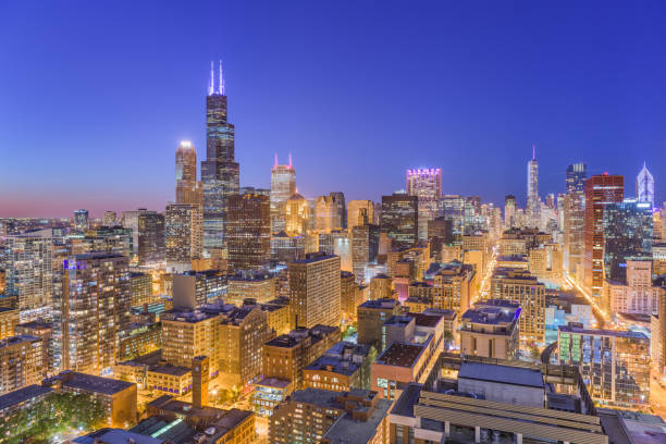 istock Chicago, Illinois, USA Skyline 1074933142