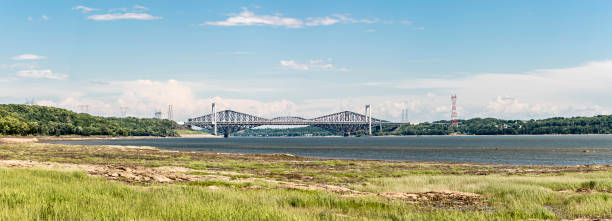 istock Pierre Laporte Bridge in quebec city, canada 1074948022