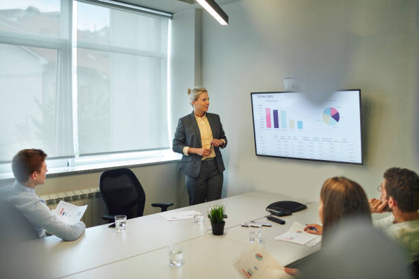 istock Business people on presentation 1074958958