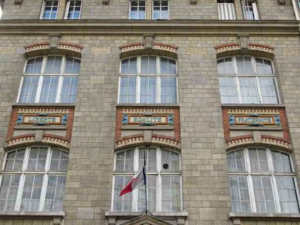 istock Traditional French Middle School in Paris 1074998336