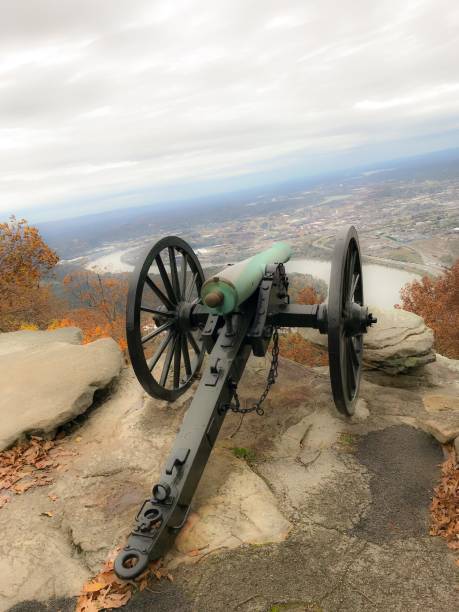 istock Cannon Overlooking Chattanooga Tennessee 1074998712