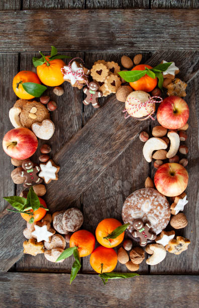 istock Gingerbread, nuts and fruits 1075004362