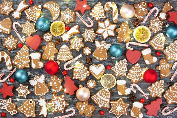 istock Christmas pattern made of gingerbread cookies. 1075077680