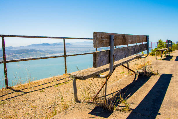 beautiful view of the san francisco bay with the golden gates bridge. - retro revival marin county california usa imagens e fotografias de stock