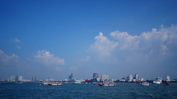 cais de bali hai, pattaya, tailândia - bali hai - fotografias e filmes do acervo