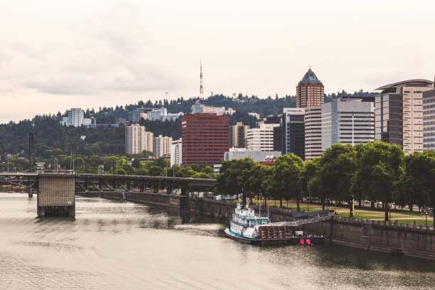 istock Portland Waterfront and the Willamette River 1075263048