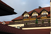 die-roten-ziegeln-auf-dem-dach.jpg?b=1&s=170x170&k=20&c=aXKhLfIMmwyItQ4KWREXgPdzsU0GmlYhXhAVPja_auM=