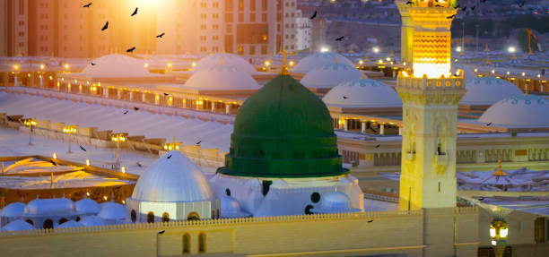 istock MADiNAH , SAUDi ARABiA - Masjid An Nabawi 1075341240